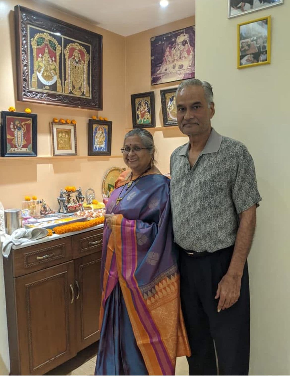 Mr. Badri & Mrs. Urvashi Agarwal, Major Supporters